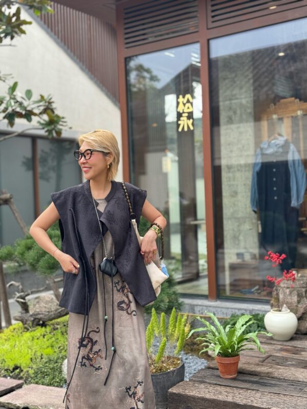 凌薇 BLACK vest - Image 5