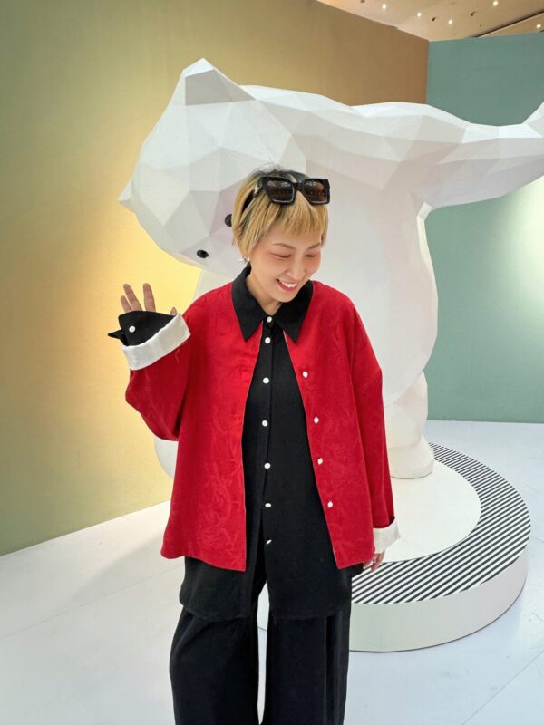 朱颜玉容 silk jacket - Image 4