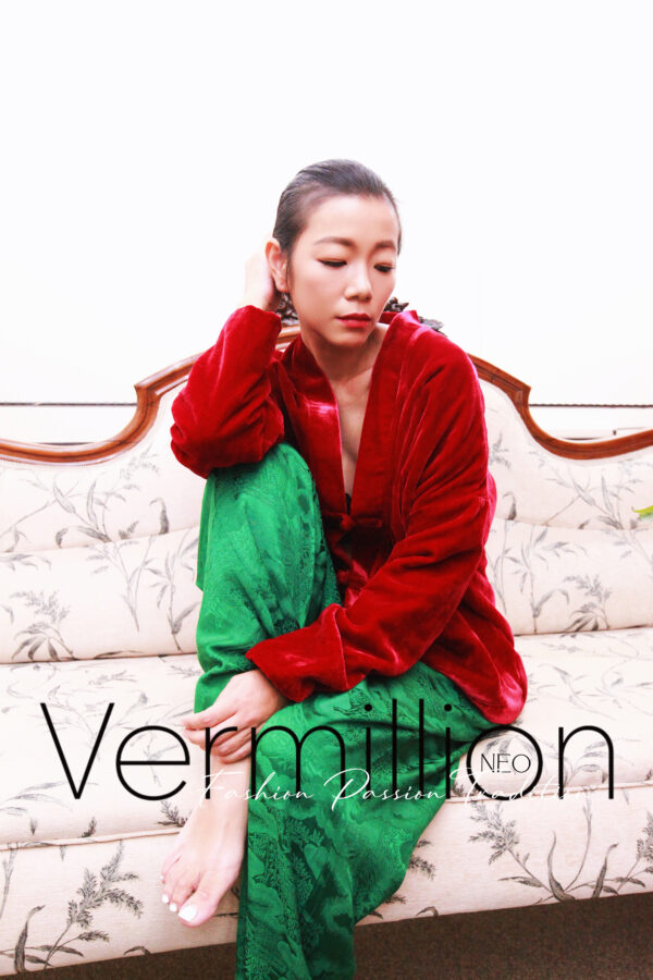 安闲自在 RED velvet jacket - Image 3